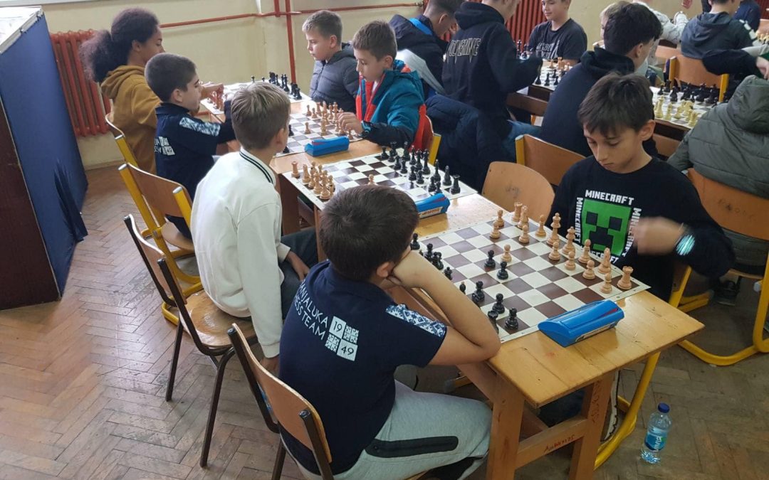 Наши шахисти